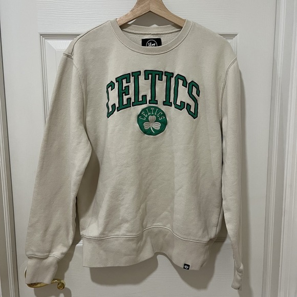 Boston Celtics 47 Brand Crewneck Sweatshirt Mens L Cream Embroidered Logo NBA - Picture 2 of 13
